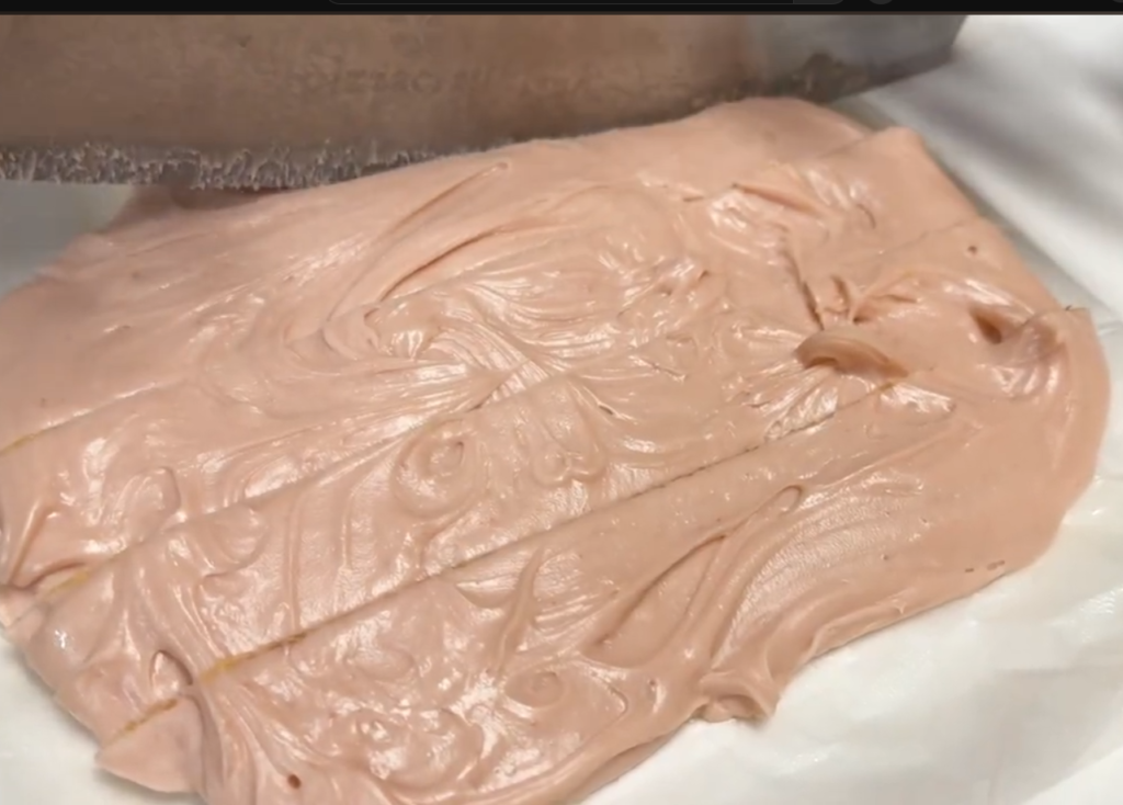 strawberry cream fudge